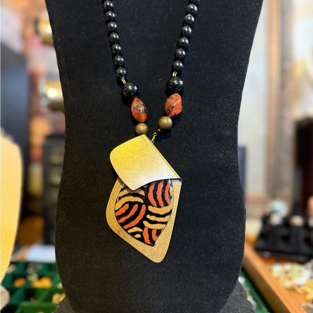 Gold and Black Pendant Necklace - Picture 9 of 9